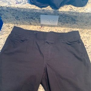 Levi’s jeggings in Black soft brushed jean size 16 with stomach control panels